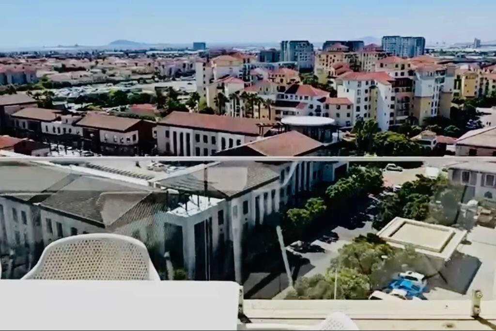 Luxury Two Bed - Crystal Towers - Spectacular Views Apartment
