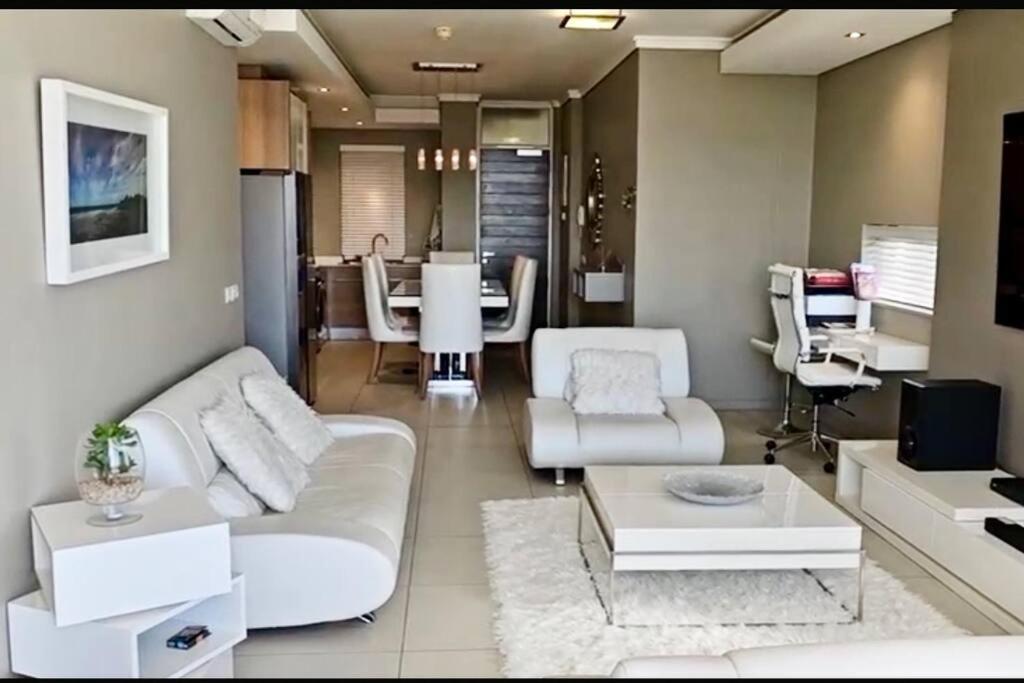 Luxury Two Bed - Crystal Towers - Spectacular Views * Cape Town