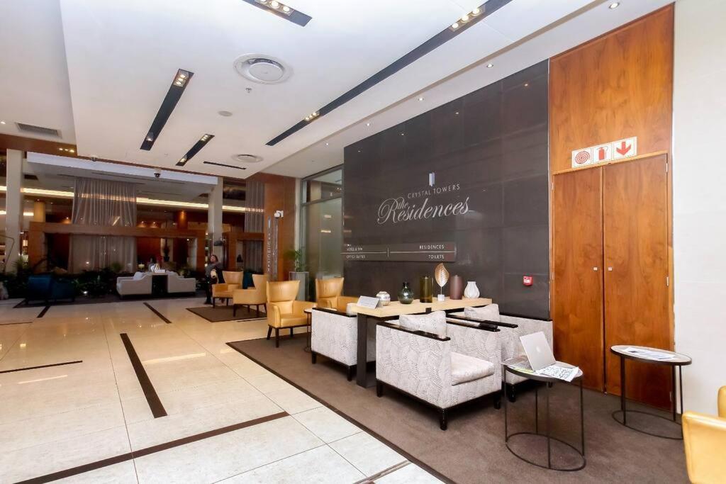 Luxury Two Bed - Crystal Towers - Spectacular Views Apartment *